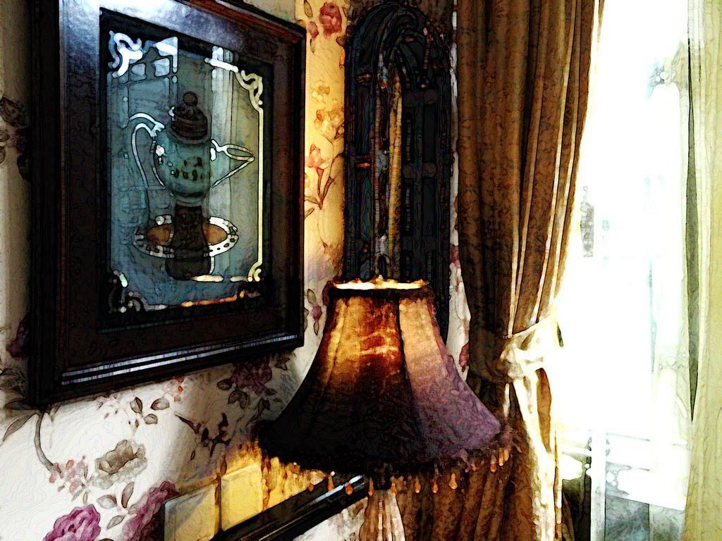 Kelly's Courtyard Hotel 3*